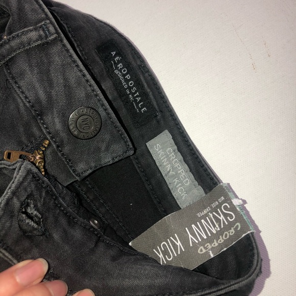 Stretchy Mid-Rise Crop Skinny Kick Flare Jean - Picture 6 of 7